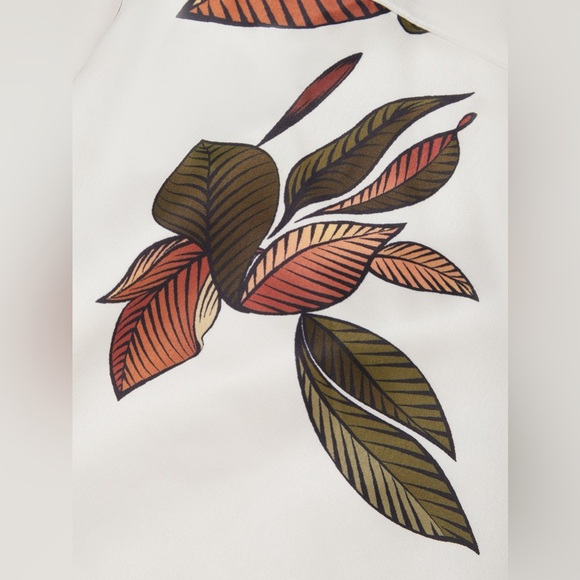 FEHAUTE White Floral Satin Wrap Midi Dress NWT - Size
US 12 - Picture 6 of 11